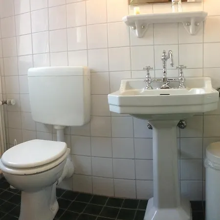 Hotel Goldener Loewe 2*